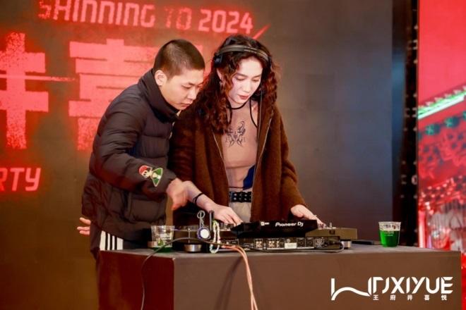 ballbet������(�й�)����ɭ����