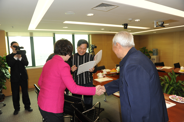 ballbet������(�й�)����ɭ����