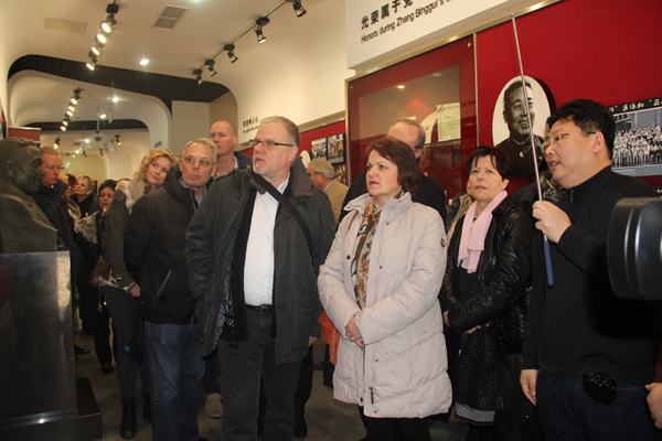 ballbet������(�й�)����ɭ����