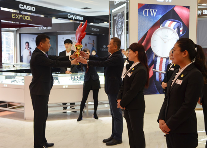 ballbet������(�й�)����ɭ����