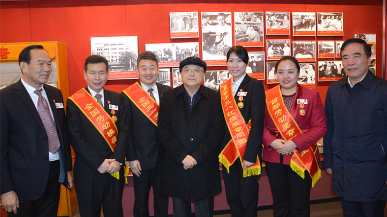 ballbet������(�й�)����ɭ����