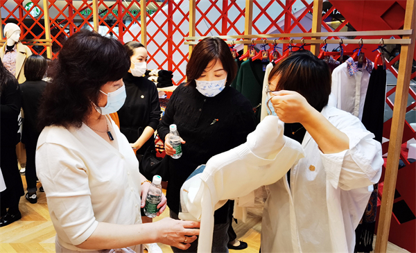 ballbet������(�й�)����ɭ����